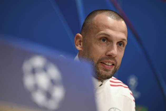 Ahead of UEFA Champions League: Ajax v Galatasaray AMSTERDAM, NETHERLANDS - NOVEMBER 4: Ajax head coach John Heitinga and midfielder Youri Regeer (not seen) hold a press conference, PK, Pressekonferenz at Johan Cruijff Arena ahead of their UEFA Champions League week 4 match against Galatasaray, in Amsterdam, Netherlands, on November 4, 2025. Halil Sagirkaya Anadolu Amsterdam Netherlands. Editorial use only. Please get in touch for any other usage.  Copyright: x2025xAnadoluxHalilxSagirkayax