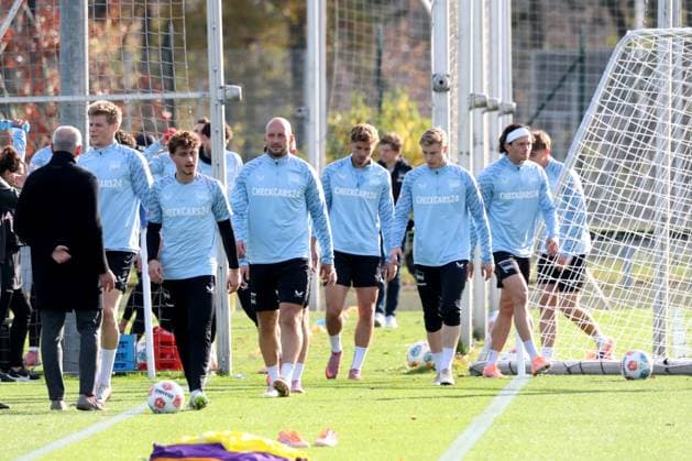 2 FBL, Hertha BSC training, 04 11 2025, Hertha BSC training, Sportforum, in the picture Hertha players circle nordphotoxGmbHx xEngler nph00076