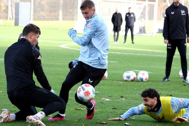 2 FBL, Hertha BSC Training, 04 11 2025, Hertha BSC Training, Sportforum, in the picture Michael Cuisance Hertha BSC Berlin 10 , Agustn Rogel Hertha BSC Berlin 3 , Tjark Ernst Hertha BSC Berlin 1 nordphotoxGmbHx xEngler nph00076