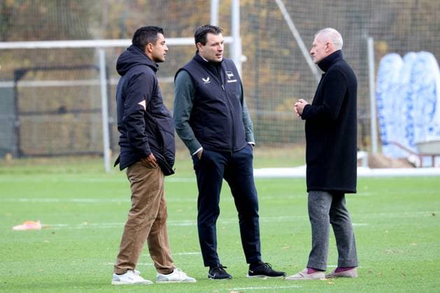 2 FBL, Hertha BSC Training, 04 11 2025, Hertha BSC Training, Sportforum, in the picture Head of Team Management Sami Allagui Hertha BSC , Benjamin Weber Sports Director, Hertha BSC Berlin , Dr Peter Goerlich Managing Director nordphotoxGmbHx xEngler nph00076