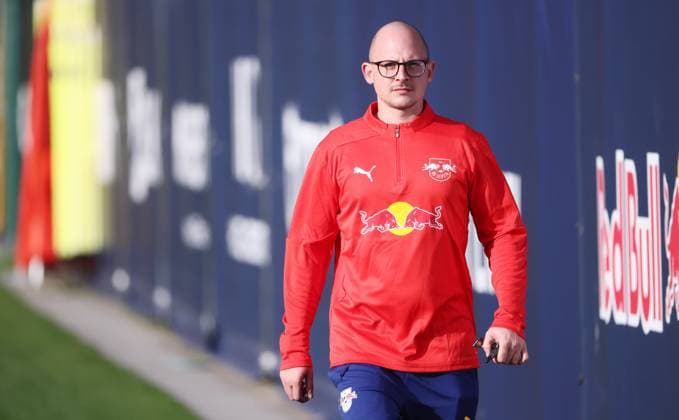 Leipzig, 04 11 2025, Red Bull Training Center on Cottaweg, Academy, Football, Rasenballsport Leipzig, Training RB Leipzig, In the picture New members of the medical department, Richard Ried ,