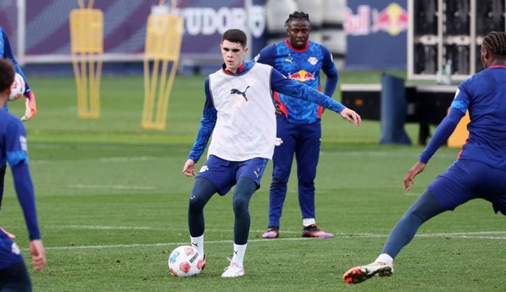 Leipzig, 04 11 2025, Red Bull Training Center on Cottaweg, Academy, Football, Rasenballsport Leipzig, Training RB Leipzig, In the picture Kosta Nedeljkovic 19, RB Leipzig ,