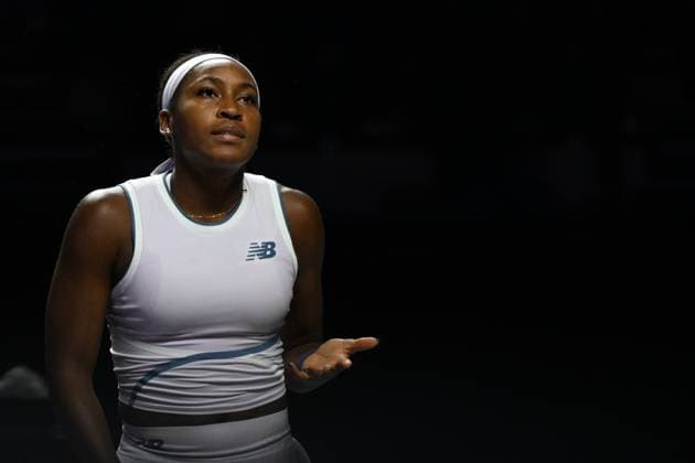 WTA, Tennis Damen Finals 2025 in Riyadh - Day Four RIYADH, SAUDI ARABIA - NOVEMBER 4: Coco Gauff of the United States gestures against Jasmine Paolini (not seen) of Italy during their second group-stage match on Day 4 of the 2025 WTA Finals, part of the Hologic WTA Tour, at King Saud University Indoor Arena in Riyadh, Saudi Arabia, on November 4, 2025. Artur Widak Anadolu Riyadh Saudi Arabia. Editorial use only. Please get in touch for any other usage.  Copyright: x2025xAnadoluxArturxWidakx