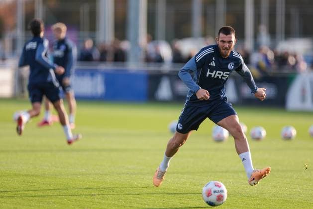 04 11 2025, Football, Season 2025 2026, Training FC Schalke 04, Hasan Kurucay FC Schalke 04 , Gelsenkirchen Training ground FC Schalke 04 NRW Germany xRHR PHOTO YYx Copyright: RHR-FOTOx RHR-FOTO YY