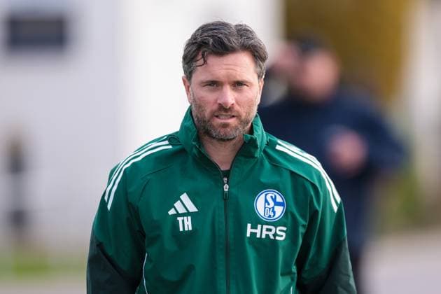 04 11 2025, Football, Season 2025 2026, Training FC Schalke 04, Co Coach Tim Hoogland FC Schalke 04 , Gelsenkirchen Training ground FC Schalke 04 NRW Germany xRHR PHOTO YYx Copyright: RHR-FOTOx RHR-FOTO YY
