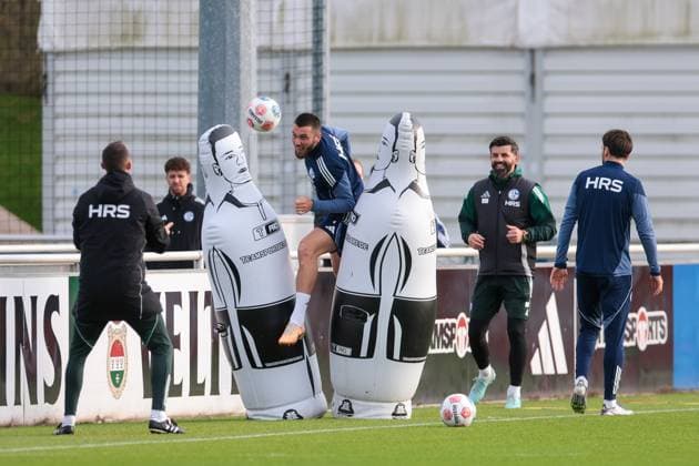04 11 2025, Football, Season 2025 2026, Training FC Schalke 04, Hasan Kurucay FC Schalke 04 , Gelsenkirchen Training ground FC Schalke 04 NRW Germany xRHR PHOTO YYx Copyright: RHR-FOTOx RHR-FOTO YY