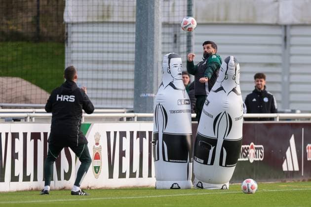 04 11 2025, Football, Season 2025 2026, Training FC Schalke 04, Coach Miron Muslic FC Schalke 04 , Gelsenkirchen Training ground FC Schalke 04 NRW Germany xRHR PHOTO YYx Copyright: RHR-FOTOx RHR-FOTO YY