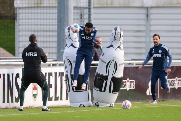 04 11 2025, Football, Season 2025 2026, Training FC Schalke 04, Moussa Sylla FC Schalke 04 , Gelsenkirchen Training ground FC Schalke 04 NRW Germany xRHR PHOTO YYx Copyright: RHR-FOTOx RHR-FOTO YY