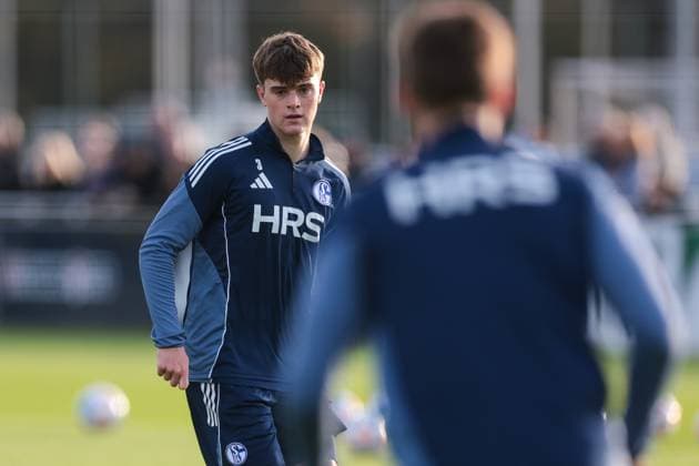 04 11 2025, Football, Season 2025 2026, Training FC Schalke 04, Dylan Leonard FC Schalke 04 , Gelsenkirchen Training ground FC Schalke 04 NRW Germany xRHR PHOTO YYx Copyright: RHR-FOTOx RHR-FOTO YY