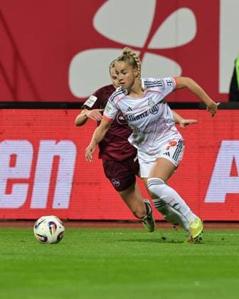 04 11 2025 Soccer Season 2025 2026 1 Women Soccer Bundesliga 09 Matchday 1 FC Nuremberg FCN Club FC Bayern Munich FCB Sportfoto Zink DaMa xdaxmax Nastassja Lein 24, 1 FC Nuremberg FCN Giiulia Gwinn 7, FC Bayern Munich FCB