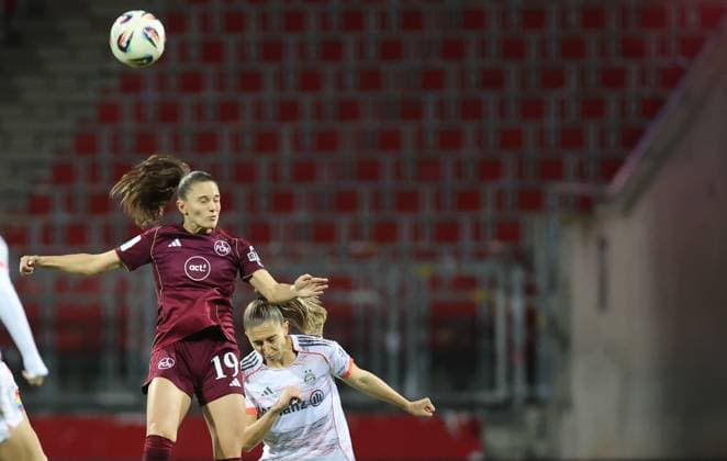 Homann Sanja - Naschenweng Katharina , 1.FC Nürnberg-Bayern München , Google Pixel Frauen-Bundesliga , Fußball , in den Max Morlock Stadion, in Nürnberg , Bayern, Deutschland. November 04, 2025 . Photo by: Davide Elias IPA Photo Pressefoto DENL Copyright: xDavidexEliasx
