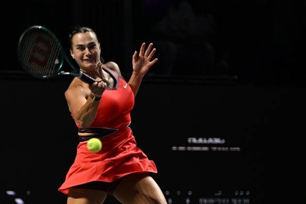 WTA, Tennis Damen Finals 2025 in Riyadh - Day Four RIYADH, SAUDI ARABIA - NOVEMBER 4: Aryna Sabalenka of the United States plays against Jessica Pegula of the United States during their second group-stage match on Day 4 of the 2025 WTA Finals, part of the Hologic WTA Tour, at King Saud University Indoor Arena in Riyadh, Saudi Arabia, on November 4, 2025. Artur Widak Anadolu Riyadh Saudi Arabia. Editorial use only. Please get in touch for any other usage.  Copyright: x2025xAnadoluxArturxWidakx