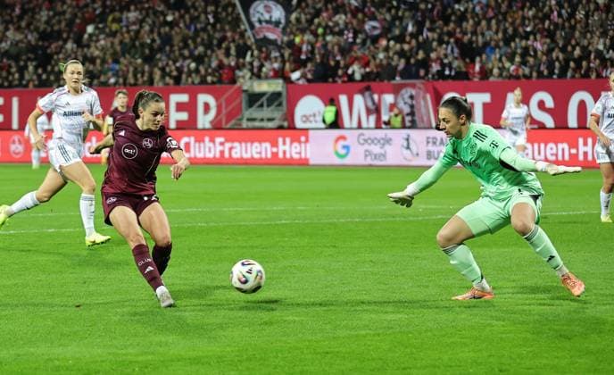 04 11 2025 Soccer Season 2025 2026 1 Women Soccer Bundesliga 09 Matchday 1 FC Nuremberg FCN Club FC Bayern Munich FCB Sportfoto Zink DaMa xdaxmax Sanja Homann 19, 1 FC Nuremberg FCN Maria Luisa Grohs 1, FC Bayern Munich FCB