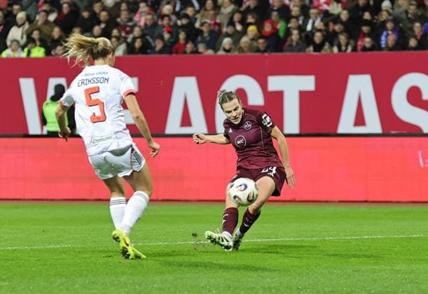 04 11 2025 Soccer Season 2025 2026 1 Women Soccer Bundesliga 09 Matchday 1 FC Nuremberg FCN Club FC Bayern Munich FCB Sportfoto Zink DaMa xdaxmax Nastassja Lein 24, 1 FC Nuremberg FCN with shot on goal gg Magdalena Eriksson 5, FC Bayern Munich FCB