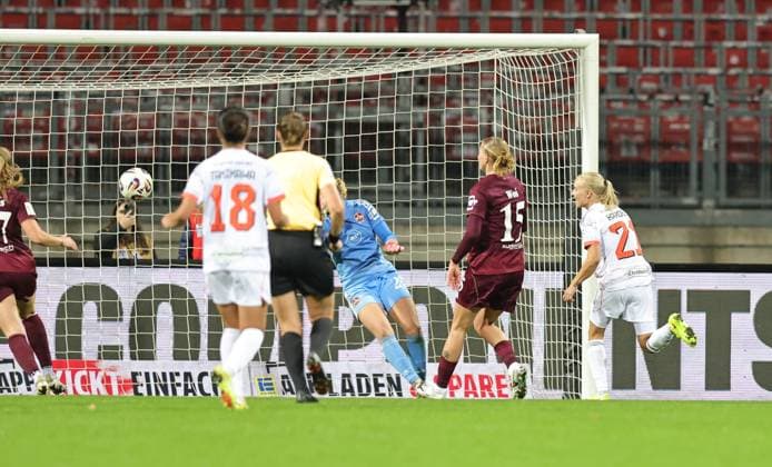 04 11 2025 Soccer Season 2025 2026 1 Women Soccer Bundesliga 09 Matchday 1 FC Nuremberg FCN Club FC Bayern Munich FCB Sportfoto Zink DaMa xdaxmax Goal Goal Shot to 0 3 Goalscorer Pernille Harder 21, FC Bayern Munich FCB
