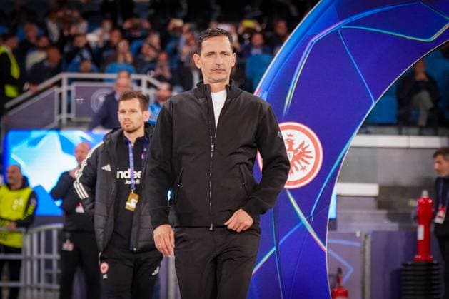 Football UEFA Champions League 2025 26, Matchday 4 SSC Napoli vs Eintracht Frankfurt Diego Armando Maradona Napoli Dino Toppmöller Dino Toppmoller Coach, Eintracht Frankfurt Naples Metropolitan City Naples Italy Copyright: xJOERANxSTEINSIEKx
