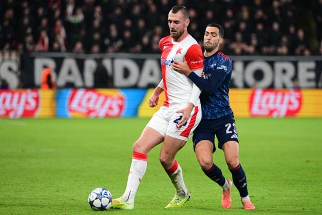 From left Tomas Chory of Slavia and Mikel Merino of Arsenal in action during the Football Champions League 4th round match: Slavia Prague vs Arsenal in Prague, Czech Republic, November 4, 2025. (CTKxPhoto MichalxKamaryt) CTKPhotoP2025110407616  CTKPhotoP2025110407616