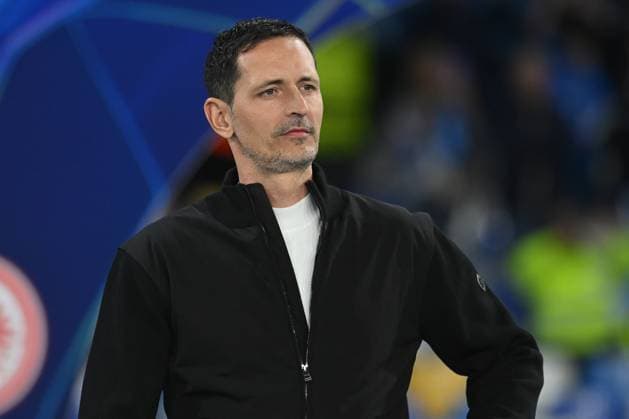 Dino Toppmoller coach of Eintracht Frankfurt look during the Uefa Champions League match between SSC Napoli vs Eintracht Frankfurt at Diego Armndo Maradona Stadium  Copyright: xDaniloxGemito IPAxSportx xipa-agency.netx xx IPA_67521604 IPA_Agency_IPA67521604
