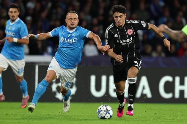 Stanislav Lobotka of SSC Napoli and Fares Chaibi of Eintracht Frankfurt compete for the ball during the UEFA Champions League 2025 2026 football match between SSC Napoli and Eintracht Frankfurt at Diego Armando Maradona stadium in Naples (Italy), November 04th, 2025. cesarexpurini