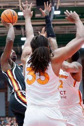 f l r Johnathan Stove Fitness First Wuerzburg Baskets, 22 , Frederick Gillespie Galatasaray MCT Technic, 33 and James Palmer Jr Galatasaray MCT Technic, 12 04 11 2025, Basketball, Champions League, Fitness First Wuerzburg Baskets Galatasaray MCT Technic, GER, Wuerzburg, tectake ARENA, Copyright: HMBxMedia xHeikoxBecker