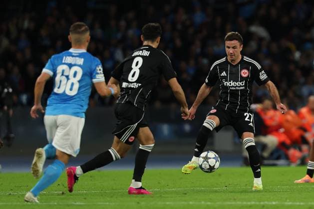 Frankfurt s Mario Goetze during the UEFA Champions League football match between Napoli vs Eintracht - Champions League 2025 2026 - Diego Armando Maradona stadium November 04, 2025 Naples, Italy soccer  Copyright: xAlessandroxGarofalo LaPressex