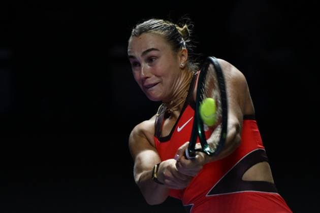 WTA, Tennis Damen Finals 2025 in Riyadh - Day Four RIYADH, SAUDI ARABIA - NOVEMBER 4: Aryna Sabalenka of the United States plays against Jessica Pegula of the United States during their second group-stage match on Day 4 of the 2025 WTA Finals, part of the Hologic WTA Tour, at King Saud University Indoor Arena in Riyadh, Saudi Arabia, on November 4, 2025. Artur Widak Anadolu Riyadh Saudi Arabia. Editorial use only. Please get in touch for any other usage.  Copyright: x2025xAnadoluxArturxWidakx