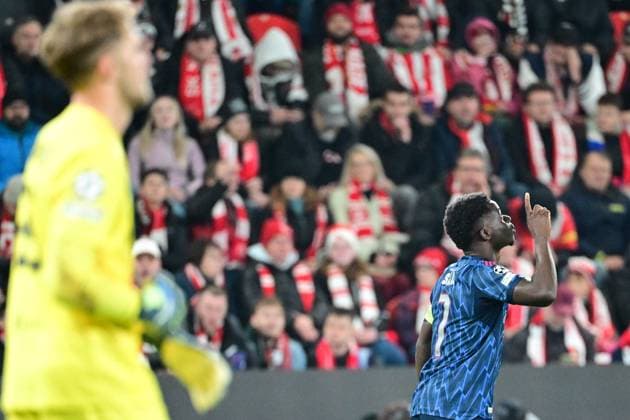 Bukayo Saka of Arsenal (right) celebrates goal during the Football Champions League 4th round match: Slavia Prague vs Arsenal in Prague, Czech Republic, November 4, 2025. (CTKxPhoto RomanxVondrous) CTKPhotoP2025110407836  CTKPhotoP2025110407836