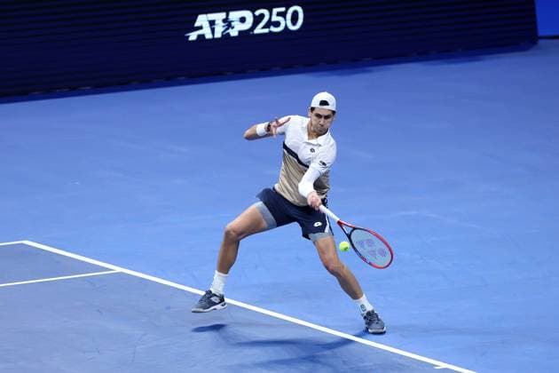 ATP, Tennis Herren 250 tournament in Athens ATHENS, GREECE - NOVEMBER 4: Novak Djokovic of Serbia in action against Alejandro Tabilo of Chile during the Hellenic Championship ATP 250 at OAKA Olympic Athletic Center in Athens, Greece, on November 4, 2025. Costas Baltas Anadolu Athens Greece. Editorial use only. Please get in touch for any other usage.  Copyright: x2025xAnadoluxCostasxBaltasx