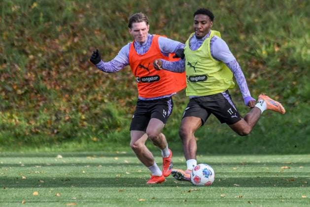 Fin Stevens Oladapo Afolayan Pauli Germany , Hamburg , Training ground at Kollaustrasse , Football , 1 Bundesliga , Training of FC St Pauli