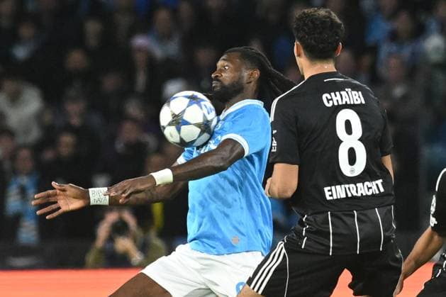 Andre Frank Zambo Anguissa of SSC Napoli in action during the Uefa Champions League match between SSC Napoli vs Eintracht Frankfurt at Diego Armndo Maradona Stadium  Copyright: xDaniloxGemito IPAxSportx xipa-agency.netx xx IPA_67524217 IPA_Agency_IPA67524217