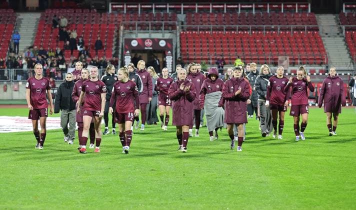 04 11 2025 Soccer Season 2025 2026 1 Womens Soccer Bundesliga 09 Matchday 1 FC Nuremberg FCN Club FC Bayern Munich FCB Sportfoto Zink DaMa xdaxmax Team Team of FCN disappointed Disappointment after the end of the match