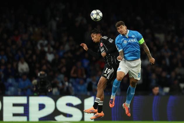 Napoli™s Giovanni Di Lorenzo, Frankfurt s Jean-Matteo Bahoya during the UEFA Champions League football match between Napoli vs Eintracht - Champions League 2025 2026 - Diego Armando Maradona stadium November 04, 2025 Naples, Italy soccer  Copyright: xAlessandroxGarofalo LaPressex