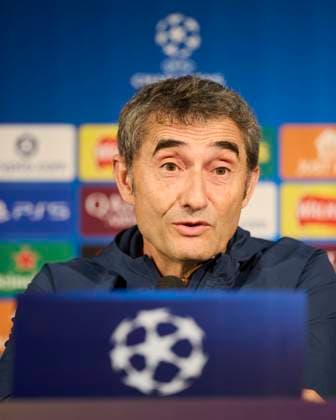 Newcastle United FC v Athletic Club - UEFA Champions League 2025 26 League Phase MD4 Ernesto Valverde head coach of Athletic Club looks on during the press conference, PK, Pressekonferenz prior to the UEFA Champions League 2025 26 League Phase MD4 match between Newcastle United FC and Athletic Club at St James Park on November 4, 2025, in Newcastle upon Tyne, England. Newcastle upon Tyne St James Park Newcastle upon Tyne England RL_NEWCvATH_CL_000013 Copyright: xRicardoxLarreinax