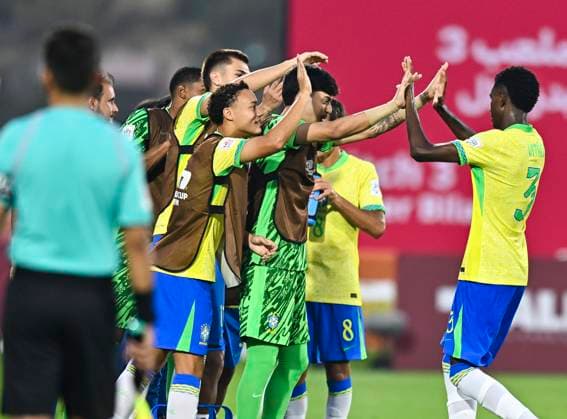 Brazil v Honduras : Group H - FIFA U-17 World Cup Qatar 2025 VITOR HUGO (R) of Brazil celebrates with his teammates after scoring the goal during the FIFA U-17 World Cup Qatar 2025 Group H match between Brazil and Honduras in Doha, Qatar, on November 4, 2025 DOHA Qatar Copyright: xNOUSHADx