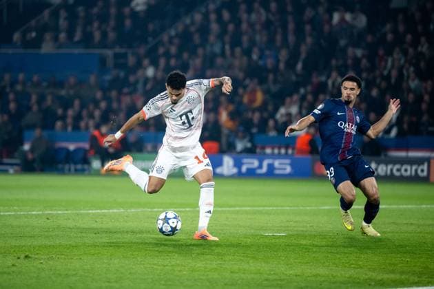 Luis Diaz FC Bayern Muenchen, 14 scores to make it 0 1, next to Warren Zaire Emery Paris Saint Germain, 33 , GER, FC Bayern Muenchen vs Paris Saint Germain, Football, UEFA Champions League, League stage, Matchday 4, 2025 2026 season, 04 11 2025 GER, FC Bayern Muenchen vs Paris Saint Germain, Football, UEFA Champions League, League stage, Matchday 4, 2025 2026 season, 04 11 2025 Paris Copyright: xEibner-Pressefoto Memmlerx EP_MMR