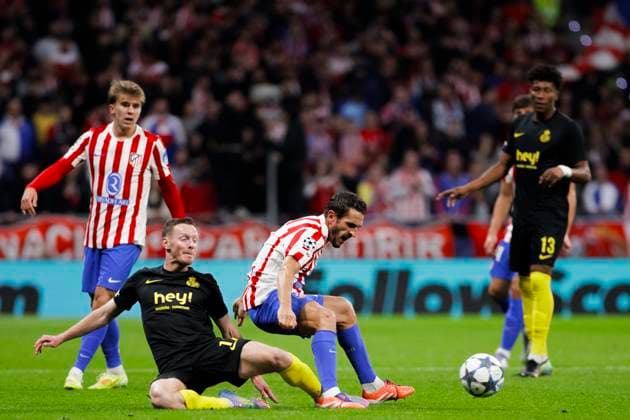 UEFA champions league - Atletico de Madrid vs Union Saint-Gilloise MADRID,SPAIN - 4 November:Koke Resurreccion of Atletico de Madrid and Rob Schoofs of Union Saint-Gilloise fight for the ball during UEFA champions league 2025 26 match between Atletico de Madrid and Union Saint-Gilloise at Riyadh Air Metropolitano Stadium. (Photo by Guille Martinez f22photo) Madrid Riyadh Air Metropolitano Stadium Spain Copyright: xGuillermoxMartinezx