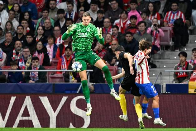 Atletico de Madrid v Royale Union Saint-Gilloise - UEFA Champions League MADRID, SPAIN - NOVEMBER 04 : Scherpen Kjell goalkeeper of Union Saint-Gilloise during the UEFA Champions League 2025 26 League Phase MD4 match between Atletico de Madrid and Royale Union Saint-Gilloise on November 4, 2025 in Madrid, Spain, 04 11 2025 Madrid Spain  Copyright: xJanxDexMeuleneirx
