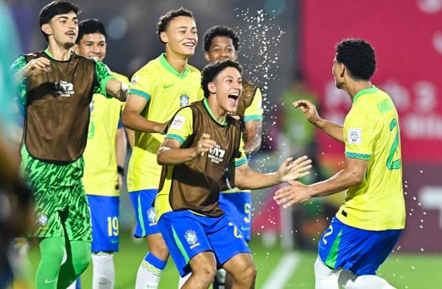 Brazil v Honduras : Group H - FIFA U-17 World Cup Qatar 2025 ANGELO (R) of Brazil celebrates after scoring the goal during the FIFA U-17 World Cup Qatar 2025 Group H match between Brazil and Honduras in Doha, Qatar, on November 4, 2025 DOHA Qatar Copyright: xNOUSHADx