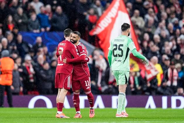 November 4, 2025, Liverpool, Liverpool, England: Mohamed Salah saludates to Florian Wirtz of Liverpool FC during the UEFA Champions League 2025 26 League Phase MD4 match between Liverpool FC and Real Madrid CF at Anfield on November 04, 2025 in Liverpool, England. Liverpool England - ZUMAa181 20251104_zaa_a181_059 Copyright: xDennisxAgyemanx