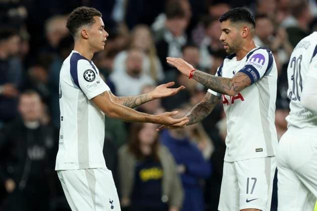 Tottenham Hotspur v F.C. Copenhagen - UEFA Champions League 2025 26 League Phase MD4 Brennan Johnson and Cristian Romero of Tottenham Hotspur celebrate 1st goal during the UEFA Champions League 2025 26 League Phase MD4 match between Tottenham Hotspur and F.C. Copenhagen at Tottenham Hotspur Stadium on November 4, 2025 in London, England. London Tottenham Hotspur Stadium England United Kingdom Copyright: xNigelxFrench Sportsphoto APLx 14140312