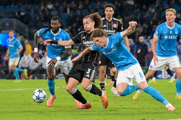 2025-11-04 SSC Napoli v Eintracht Frankfurt - UEFA Champions League 2025-26 League Phase NAPLES, ITALY - NOVEMBER 4: Frank Anguissa of SSC Napoli, Arthur Theate of Eintracht Frankfurt, Scott McTominay of SSC Napoli during the UEFA Champions League 2025-26 League Phase match between SSC Napoli and Eintracht Frankfurt at Stadio Diego Armando Maradona on November 4, 2025 in Naples, Italy. Naples Stadio Diego Armando Maradona Italy Content not available for redistribution in The Netherlands directly or indirectly through any third parties. Copyright: xCiroxSantangelox