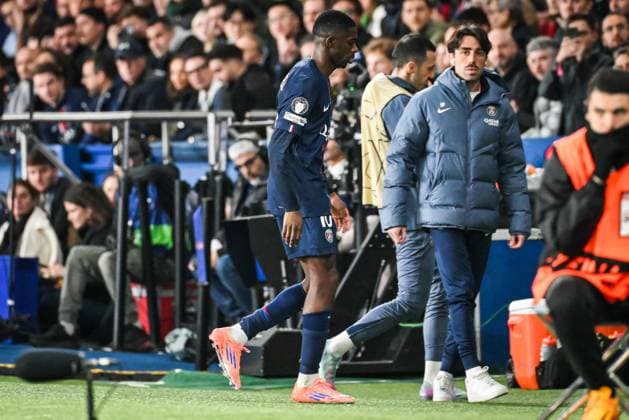 November 4, 2025, Paris, France, France: Ousmane DEMBELE of PSG looks injured during the UEFA Champions League, League Phase MD4 match between Paris Saint-Germain and FC Bayern Munich at Parc des Princes Stadium on November 04, 2025 in Paris, France. Paris France - ZUMAm308 20251104_zsp_m308_004 Copyright: xMatthieuxMirvillex
