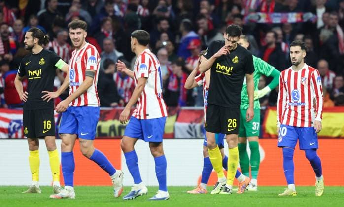 Union s Ross Sykes looks dejected during a soccer game between Spanish soccer team Atletico Madrid and Belgian Royale Union Saint-Gilloise, Tuesday 04 November 2025 in Madrid, on the fourth day of the League phase of the UEFA Champions League tournament. VIRGINIExLEFOUR  x139023981x