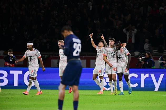 FOOTBALL : PSG vs Bayern Munich - Ligue des Champions - 04 11 2025 Luis Diaz ( 14 - Bayern Munich ) celebrates after scoring during the UEFA Champions League match between Paris Saint Germain and FC Bayern Munich at Parc Des Princes on November 04 , 2025 in Paris, France. ( Photo by Federico Pestellini PsnewZ ) ParisFrance  Copyright: xFedericoxPestellinix
