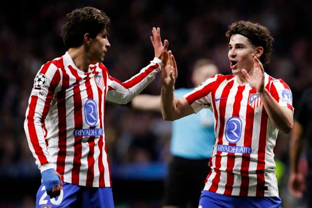 UEFA champions league - Atletico de Madrid vs Union Saint-Gilloise MADRID,SPAIN - 4 November:Julian Alvarez of Atletico de Madrid and Giuliano Simeone of Atletico de Madrid celebrates a goal during UEFA champions league 2025 26 match between Atletico de Madrid and Union Saint-Gilloise at Riyadh Air Metropolitano Stadium. (Photo by Guille Martinez f22photo) Madrid Riyadh Air Metropolitano Stadium Spain Copyright: xGuillermoxMartinezx