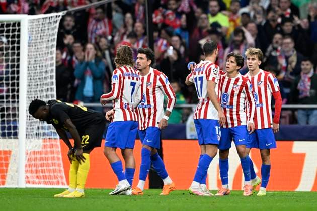 Atletico de Madrid v Royale Union Saint-Gilloise - UEFA Champions League MADRID, SPAIN - NOVEMBER 04 : Niang Ousseynou midfielder of Union Saint-Gilloise looks dejected when Alvarez Julian forward of Atletico de Madrid celebrates after scoring during the UEFA Champions League 2025 26 League Phase MD4 match between Atletico de Madrid and Royale Union Saint-Gilloise on November 4, 2025 in Madrid, Spain, 04 11 2025 Madrid Spain  Copyright: xJanxDexMeuleneirx