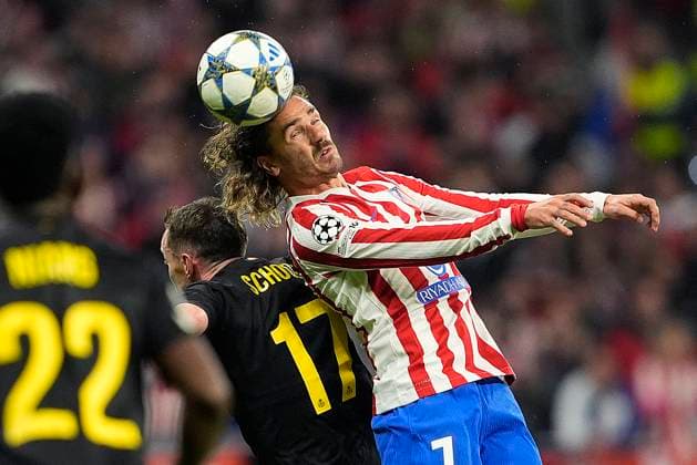 Atletico de Madrid s Antoine Griezmann (r) and R. Union Saint-Gilloise s Rob Schoofs during Champions League 2025 2026, Round 4 match. November 4 ,2025. (20251104477)