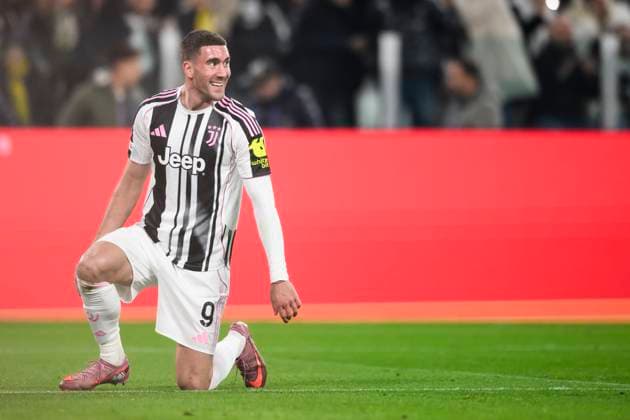 Juventus FC v Sporting CP - UEFA Champions League Dusan Vlahovic of Juventus FC looks dejected during the UEFA Champions League 2025 26 league phase football match between Juventus FC and Sporting CP. Turin Italy Copyright: xNicolòxCampox