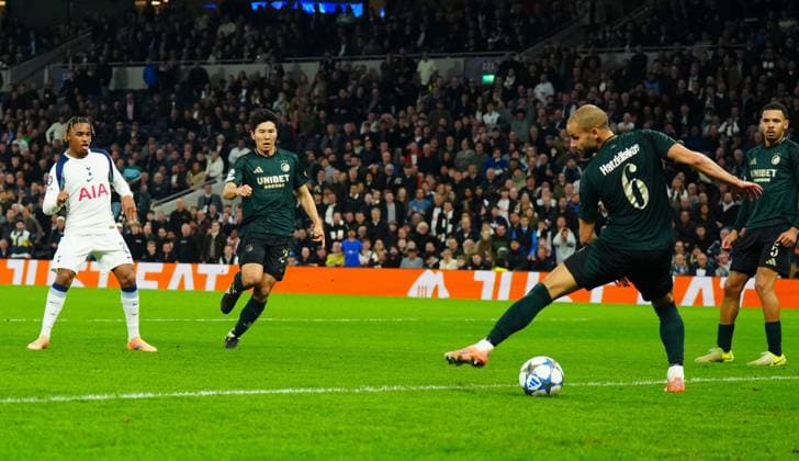Wilson Odobert of Tottenham Hotspur scores a goal to make it 2-0 Tottenham Hotspur v FC Copenhagen, UEFA Champions League, Group Stage, Football, Tottenham Hotspur Stadium, London, UK - 04 Nov 2025London Tottenham Hotspur Stadium United Kingdom EDITORIAL USE ONLY No use with unauthorised audio, video, data, fixture lists, club league logos or live services. Online in-match use limited to 120 images, no video emulation. No use in betting, games or single club league player publications.  Copyright: xJavierxGarcia Shutterstockx 15642014aa