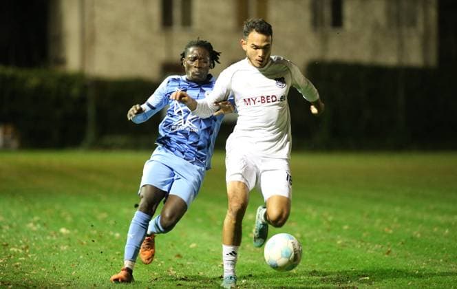 Soccer, 2025 2026 season, Lotto Cup, Hamburg, 4th round, Spielvereinigung Blankenese TuS Dassendorf Djakaridja Dagnogo, Len Aike Strömer TuS, r Blankenese Hamburg